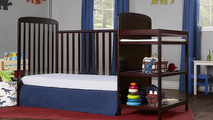 3 Top Crib And Changer Combo Sets To Make Your Day Easier!