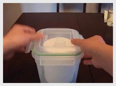 roll-fit-perfectly-inside-the-container-3