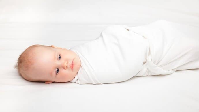 Expert Advice: How To Swaddle Your Baby In 9 Easy Steps!