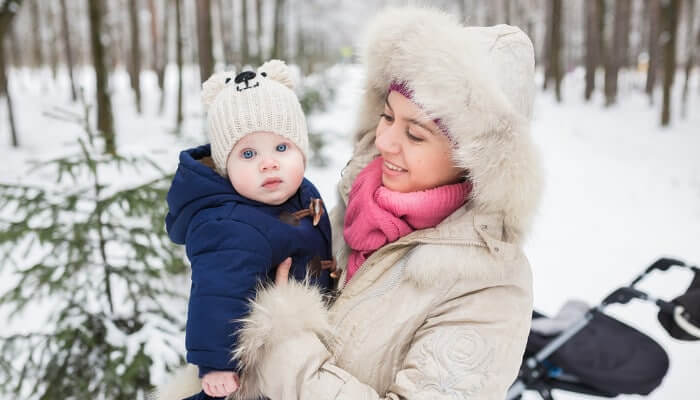 winter-mom-baby