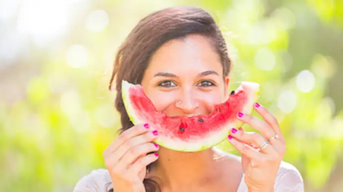 Can I eat Watermelon While Breastfeeding? [Answered and Explained]